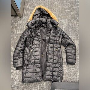 GUESS Women's Black Quilted Jacket with Faux Fur Hood